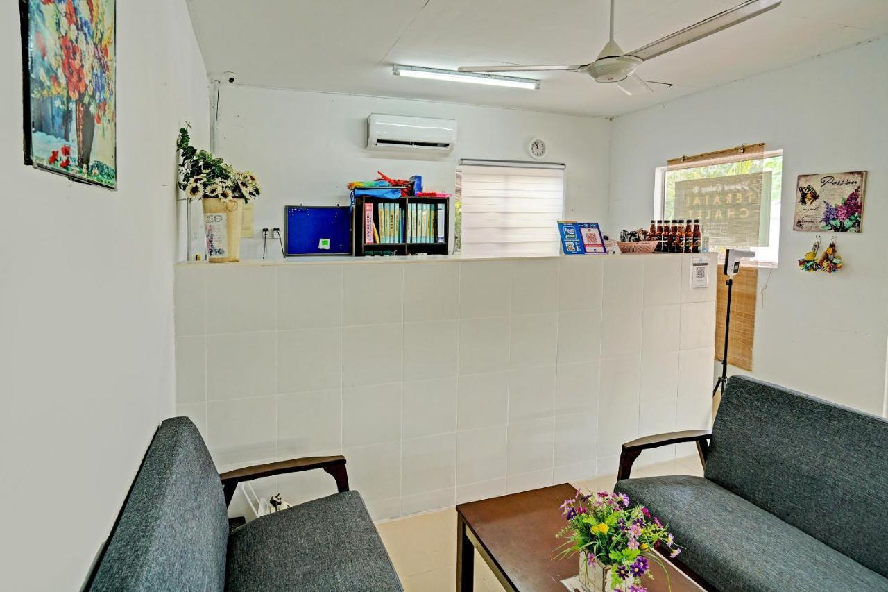Отель Capital O 90423 Teratai Chalet Kampong Raja Экстерьер фото