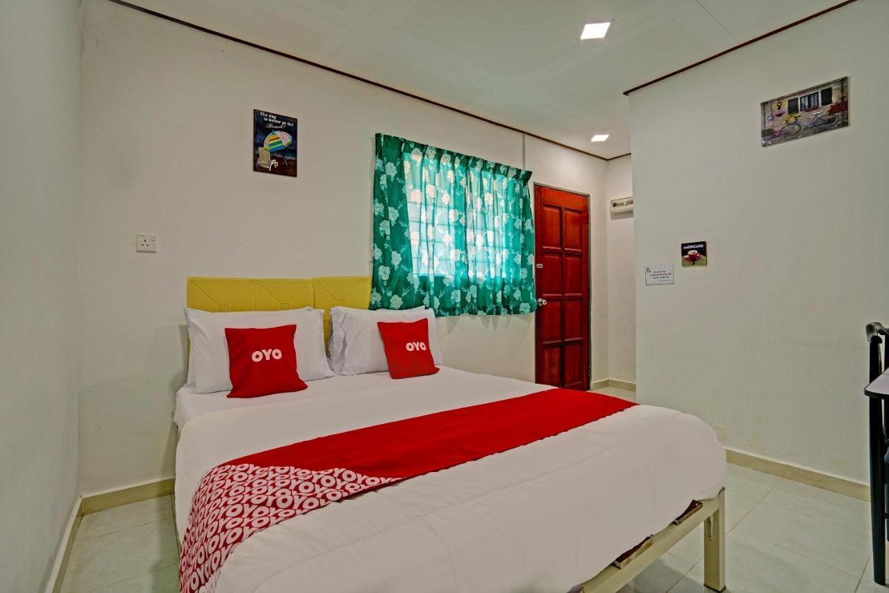 Отель Capital O 90423 Teratai Chalet Kampong Raja Экстерьер фото