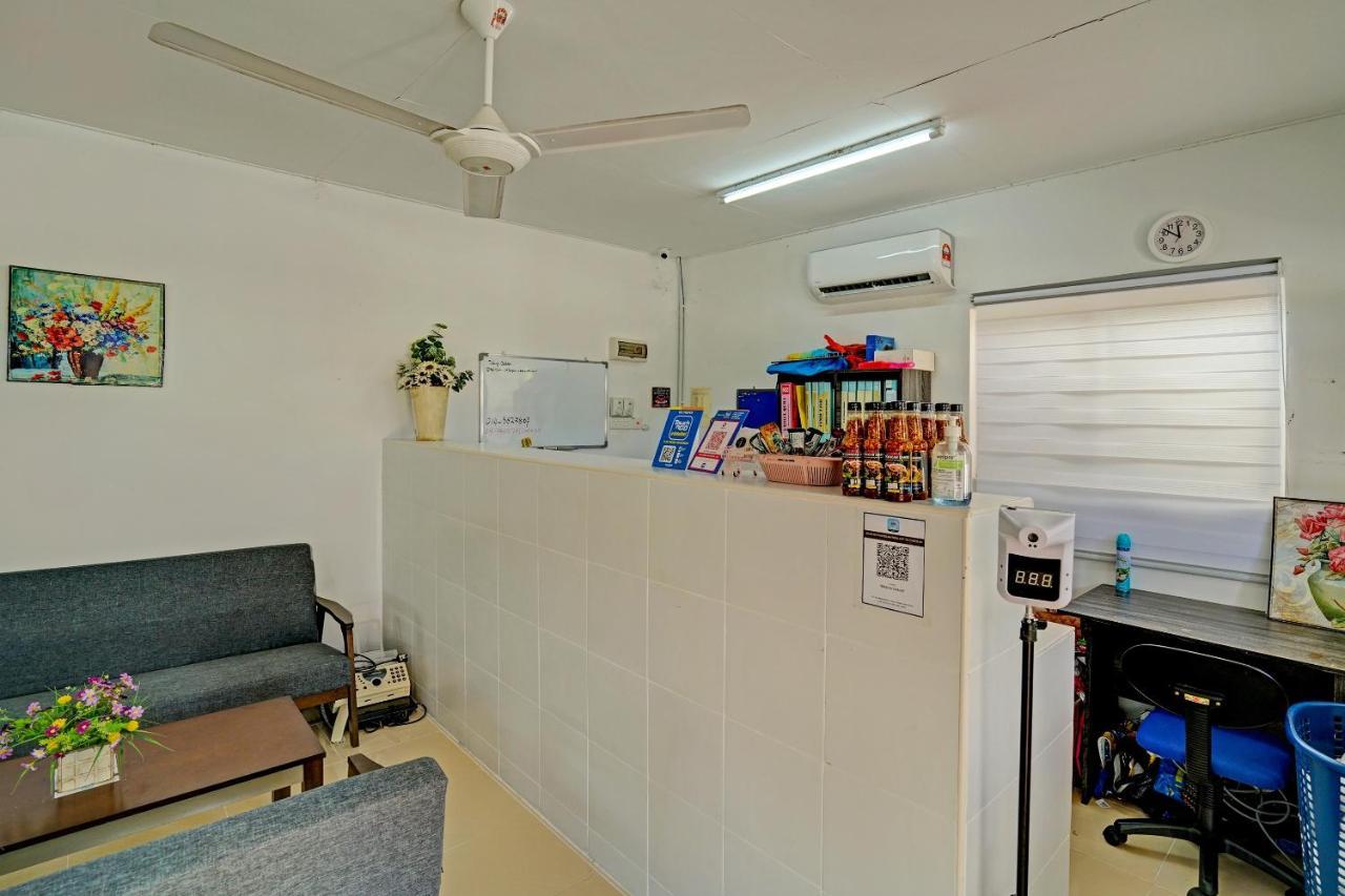 Отель Capital O 90423 Teratai Chalet Kampong Raja Экстерьер фото