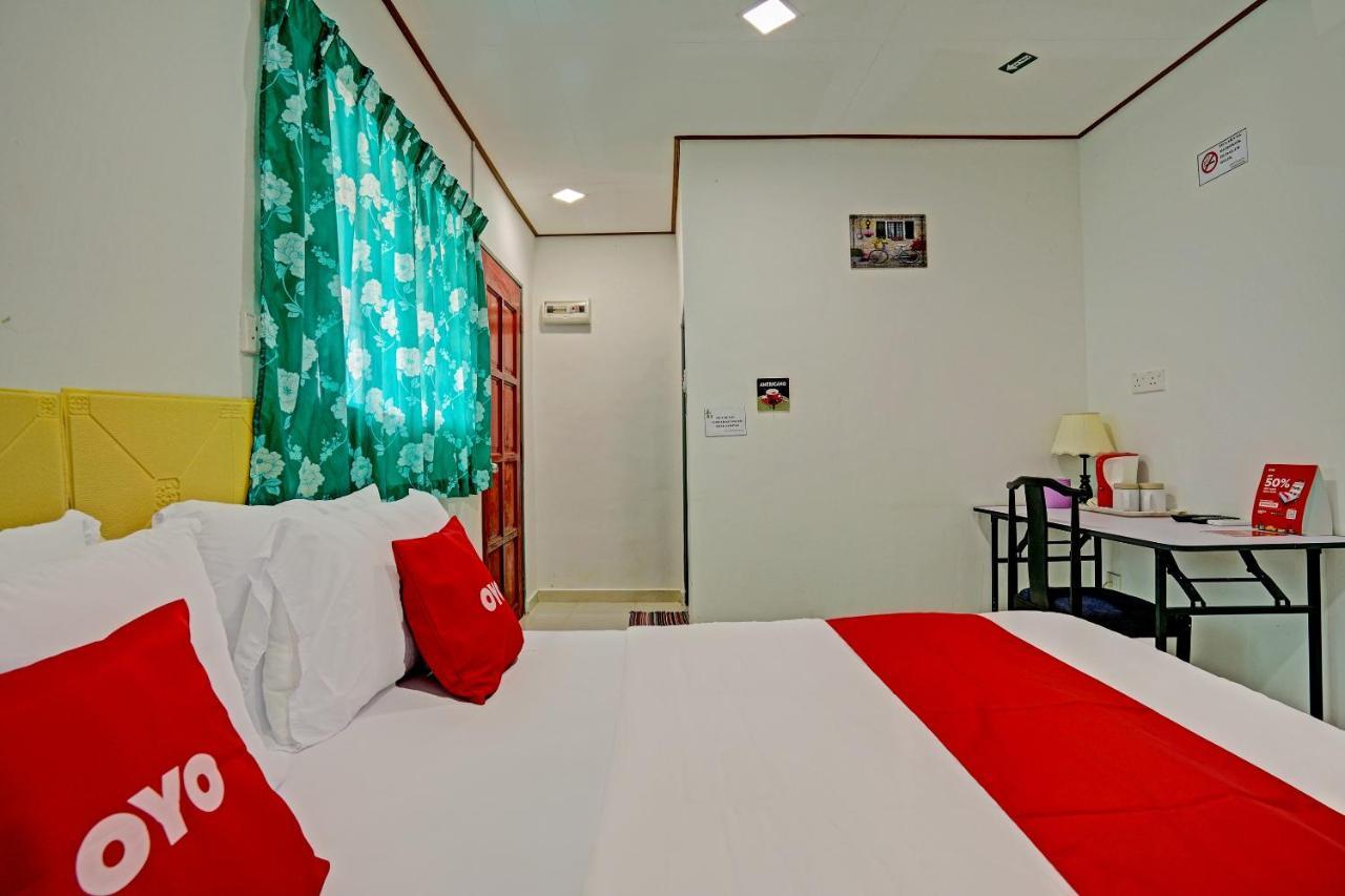 Отель Capital O 90423 Teratai Chalet Kampong Raja Экстерьер фото