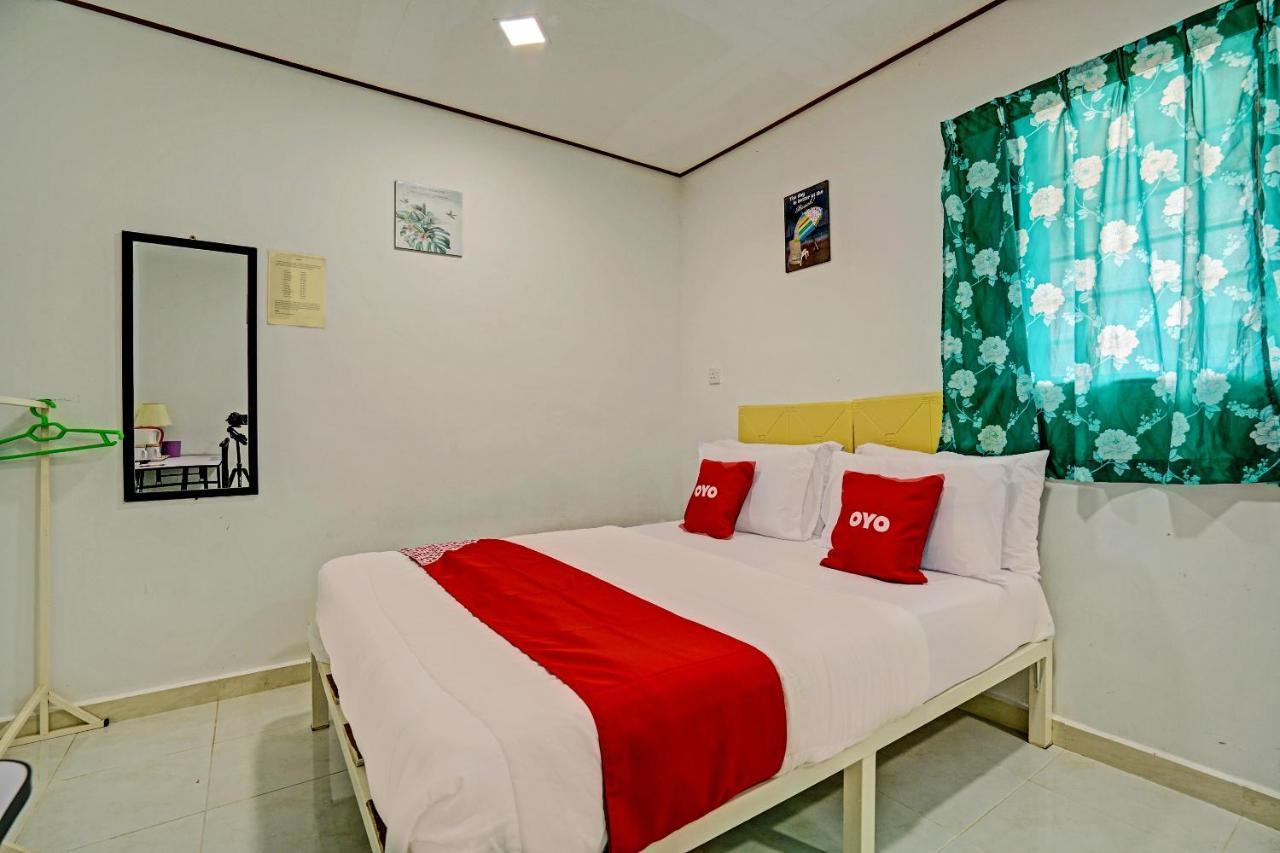 Отель Capital O 90423 Teratai Chalet Kampong Raja Экстерьер фото